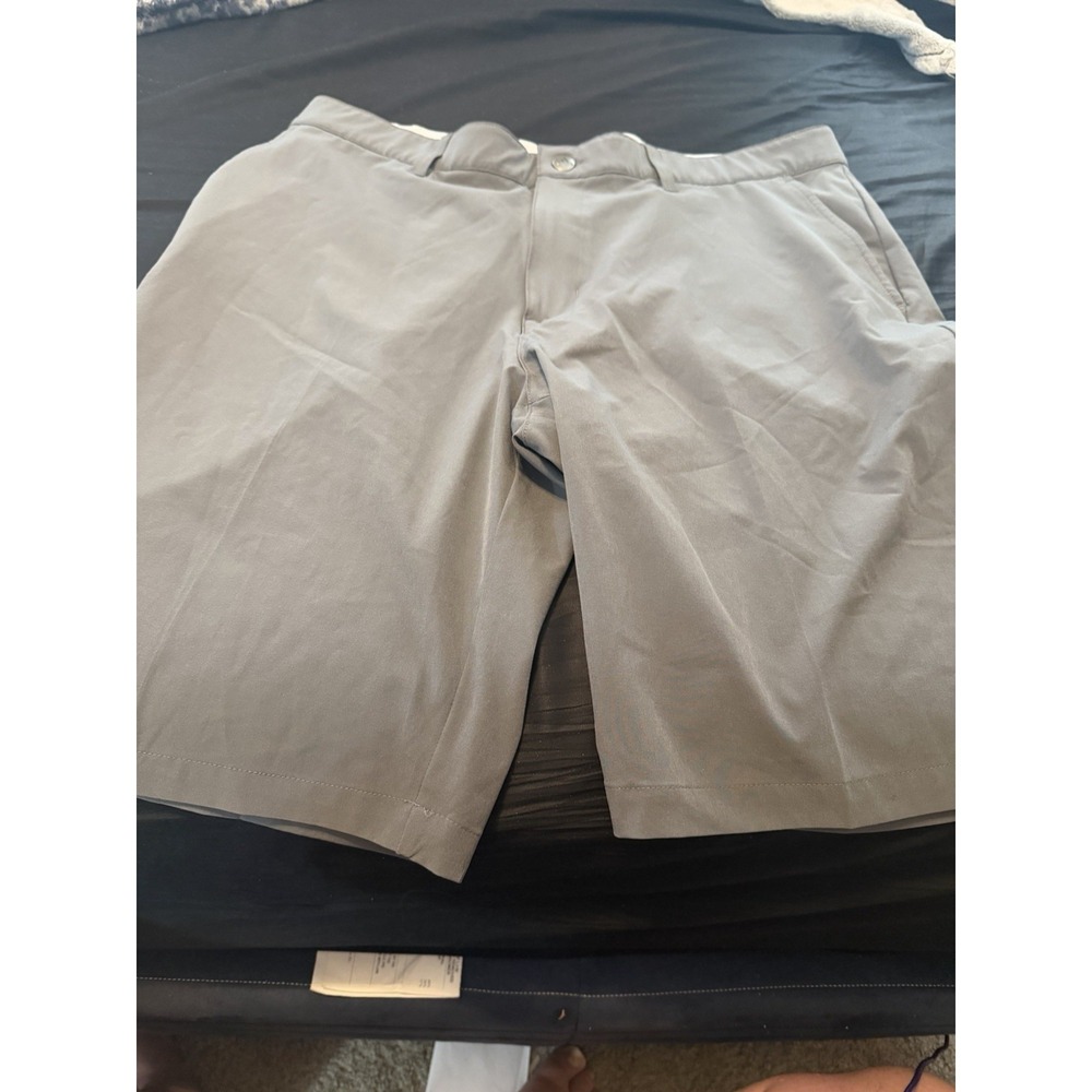 GRAY FLEX BAND ADDIAS GOLF SHORTS 36 IN WAIST LINE